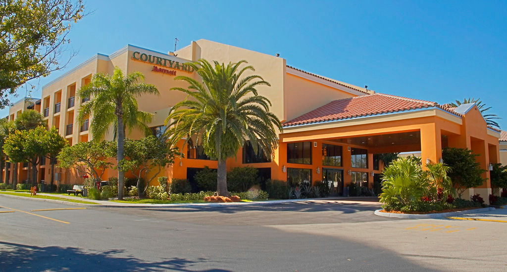 Courtyard By Marriott Boynton Beach Bagian luar foto